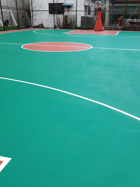 五龙口镇 球场长期使用易出现地面开裂